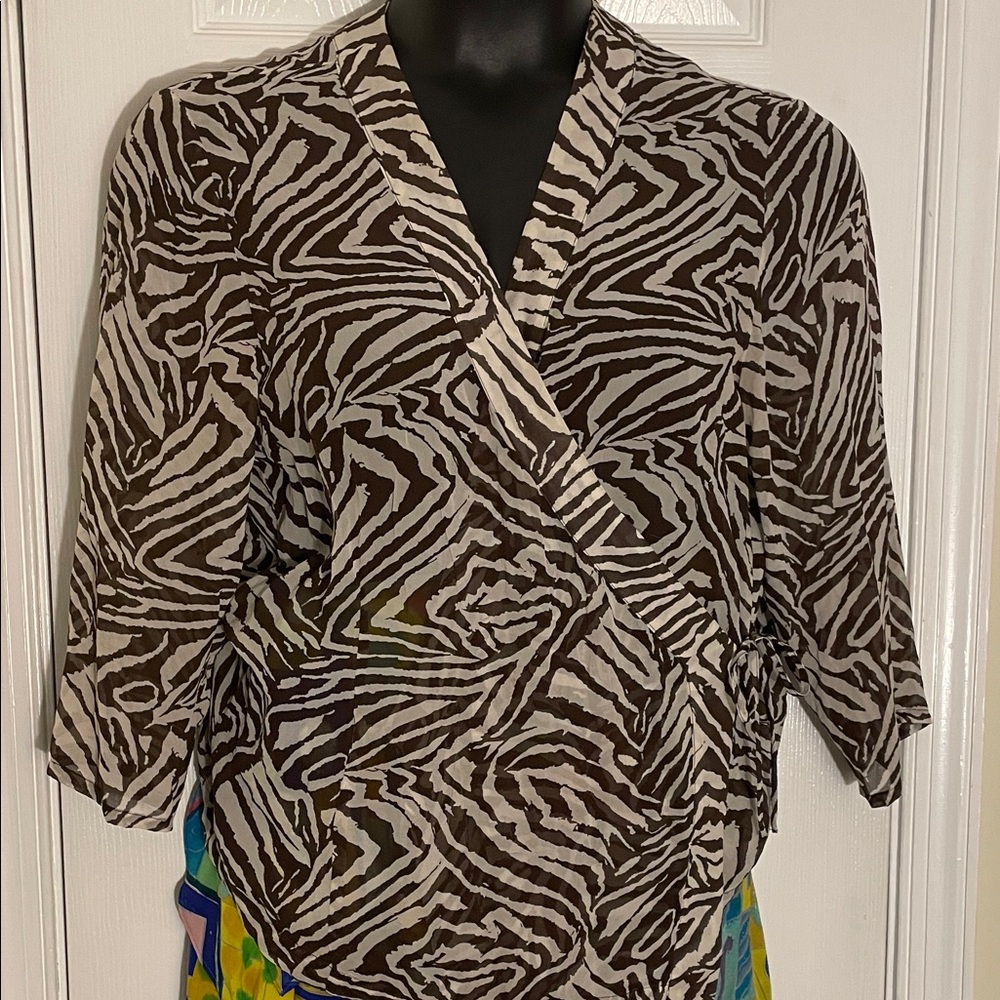 CHICO’S Brown/Cream Animal Print Wrap-Style SILK Blouse L - Picture 1 of 5